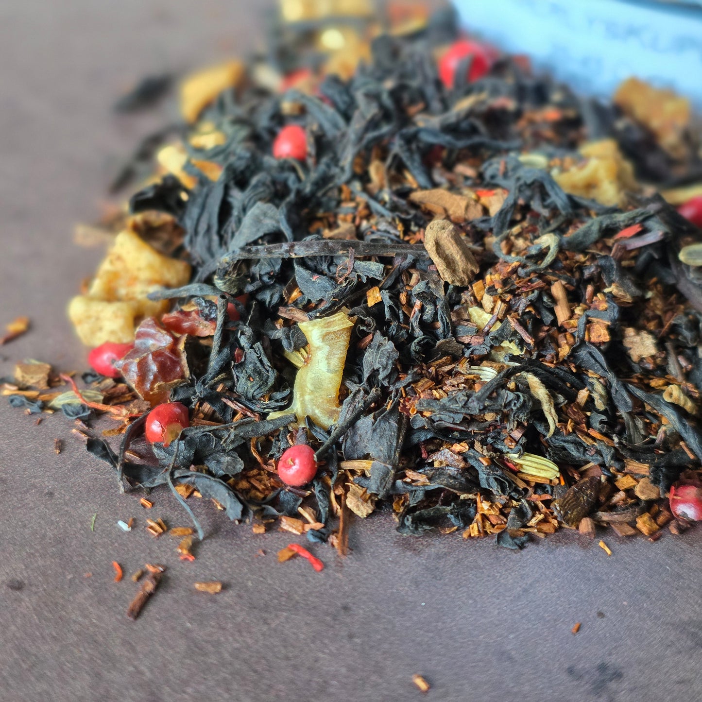 Bonfire Tea..Tasty Fall Tea made with smoked Lapsang Souchong tea, Oranges, Cinnamon and Cocoa Nibs!