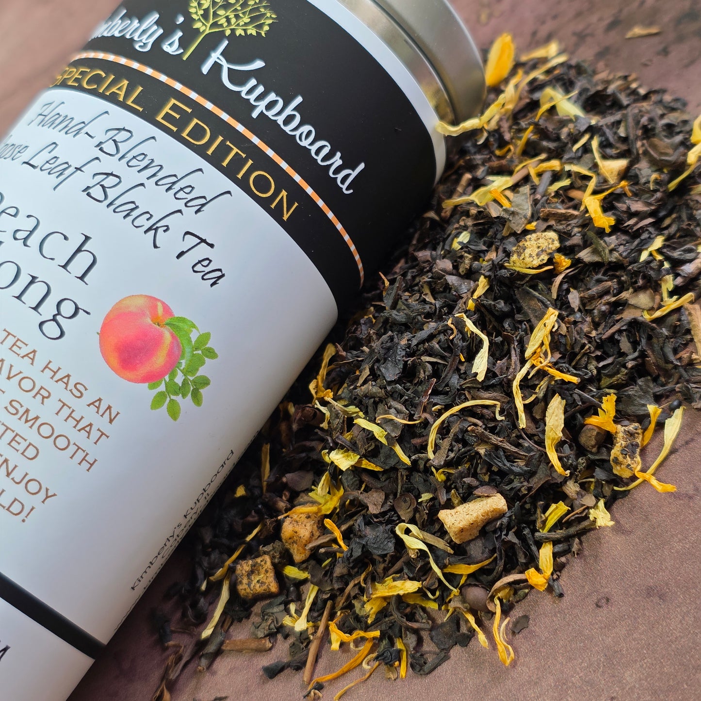 Peach Oolong Smooth Oolong tea with Real Peach Pieces