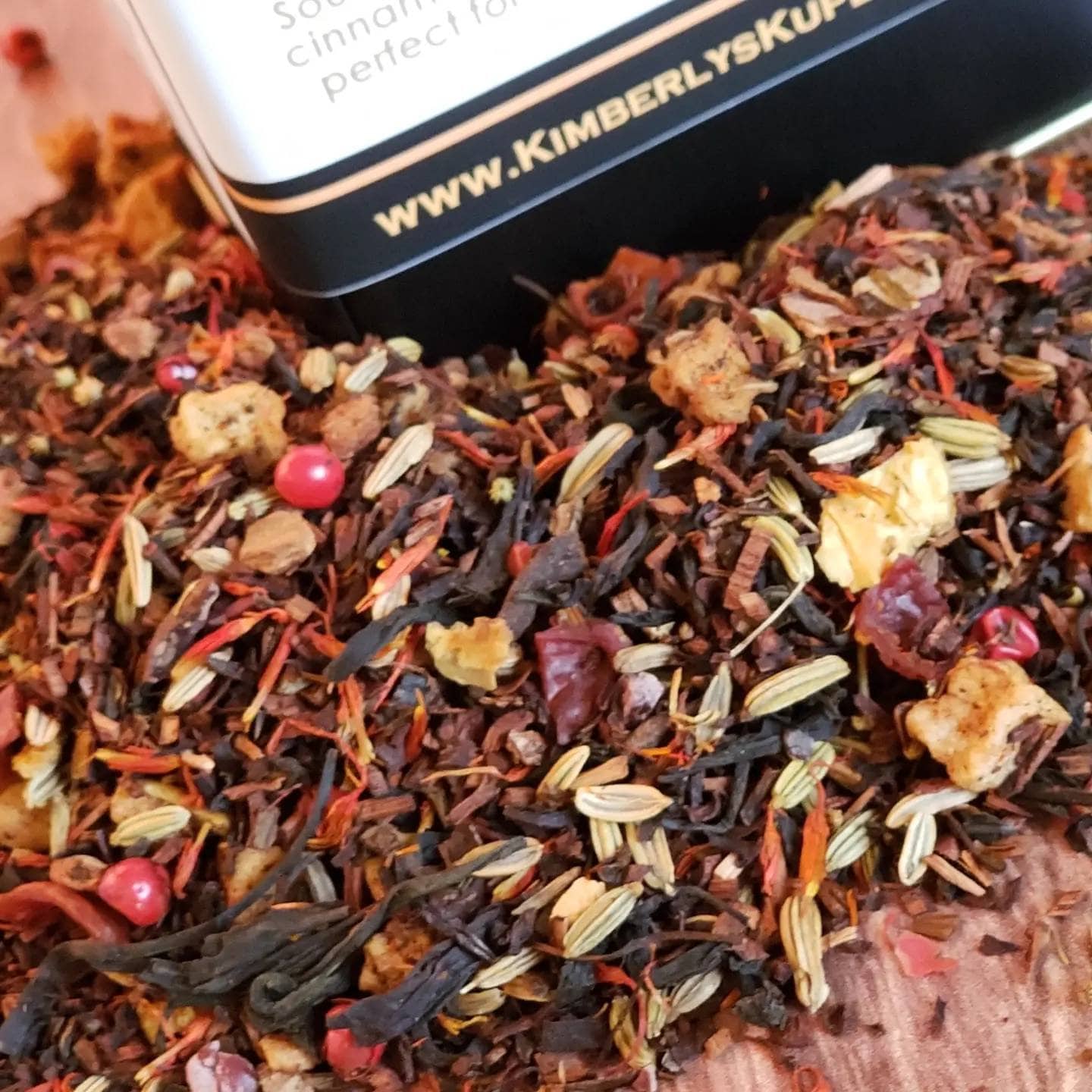 Bonfire Tea..Tasty Fall Tea made with smoked Lapsang Souchong tea, Oranges, Cinnamon and Cocoa Nibs!